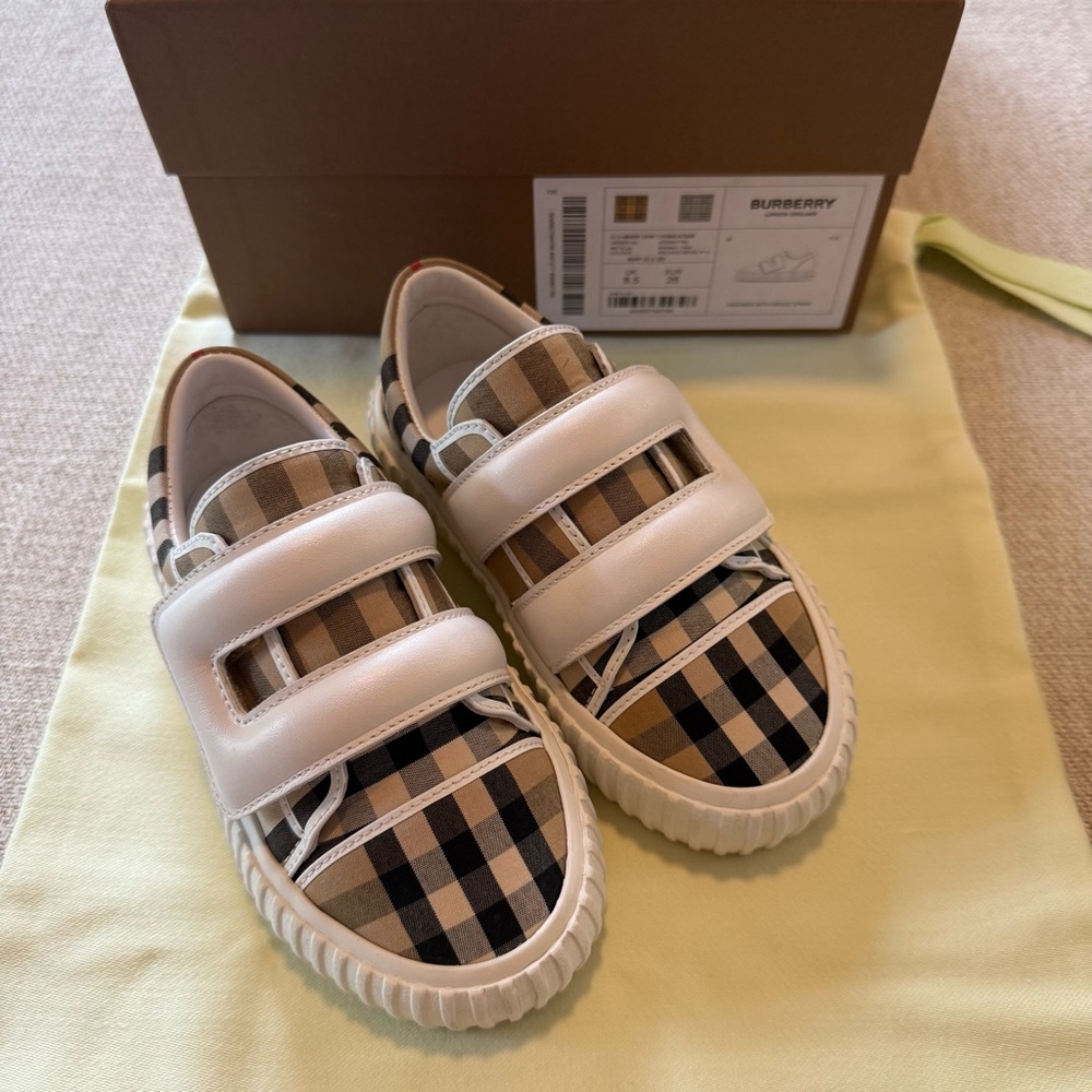 Burberry Kids Shoes Size EUR 26